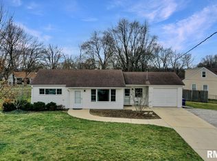 5329 N Glen Elm Dr, Peoria Heights, IL 61616