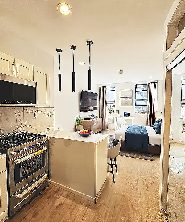 338 E 14th St #2C