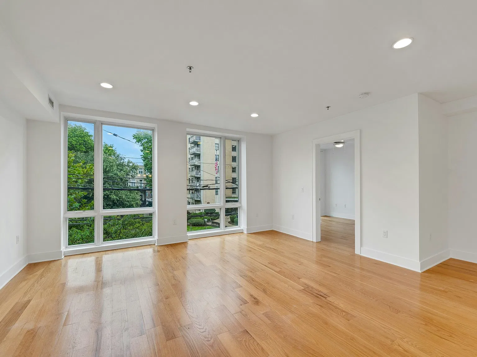 3 bed, 1750 sqft, $5,400 — Photo 4