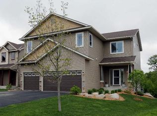 2852 Hawk Ridge Rd NW, Prior Lake, MN 55372