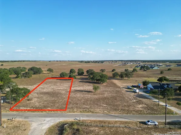 732 Lake Valley Dr LOT 10, La Vernia, TX 78121