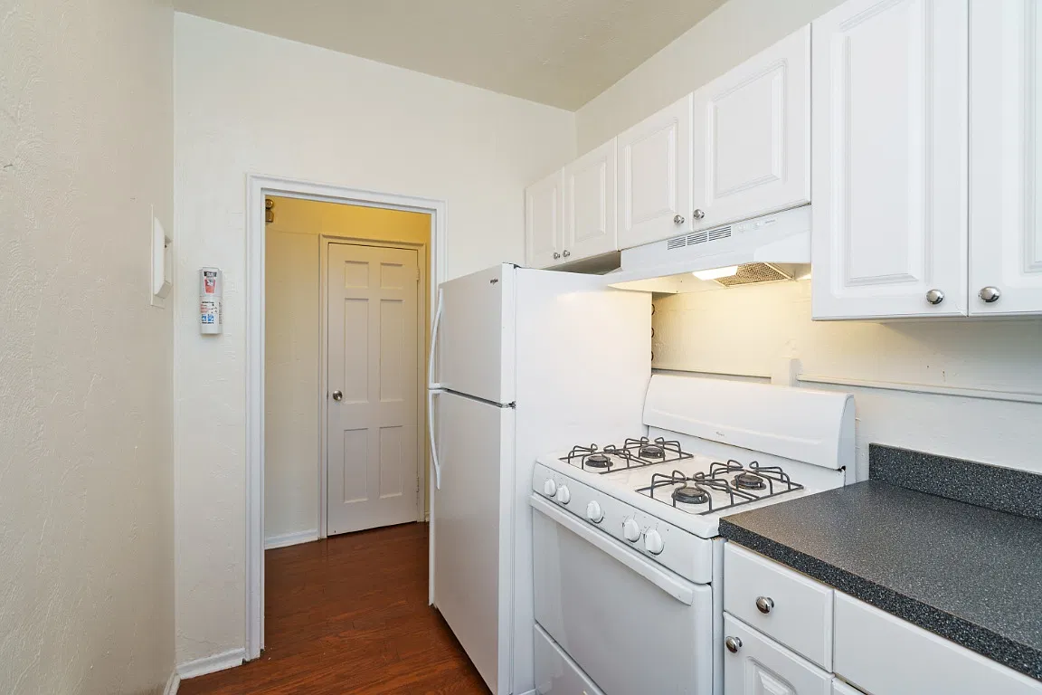 2 bed, 800 sqft, $1,499 — Photo 3