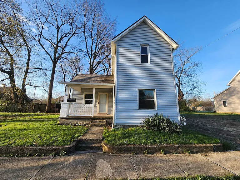 313 E Rose St — Photo 2