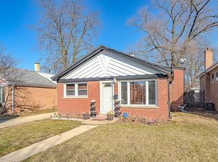 424 Adams St, Dolton, IL 60419