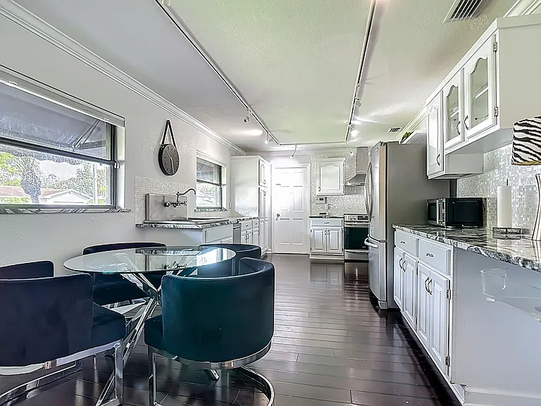 3319 Florene Dr — Photo 57