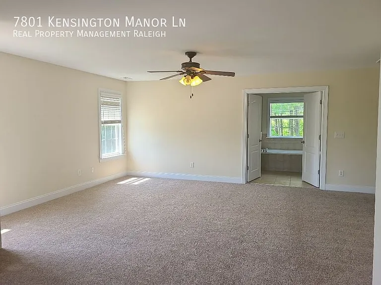 7801 Kensington Manor Ln — Photo 10