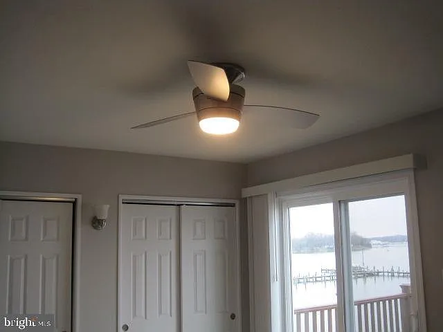 110 Villa Capri Cir — Photo 42