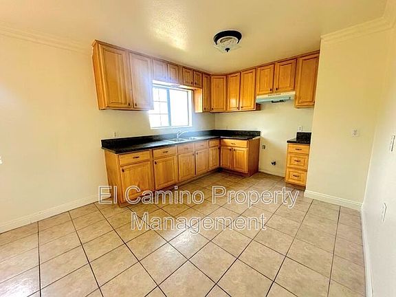 4th image of 1181 N Rowan Ave Unit A