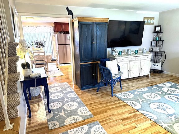 3rd image of 26 Bluestone Dr #26