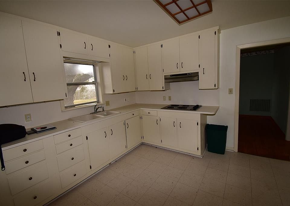 1st image of 2505 Marguerite St