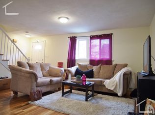 5 N Crescent Circuit #01, Boston, MA 02135