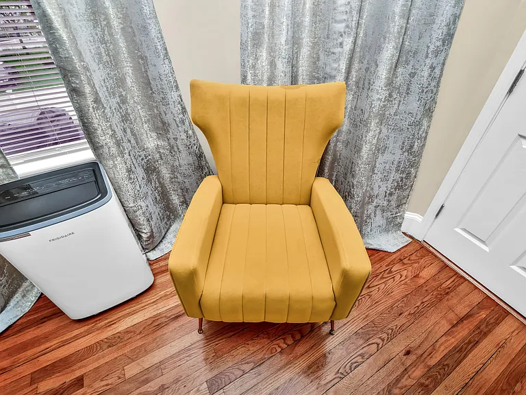 12 Ferndale St #2 — Photo 40
