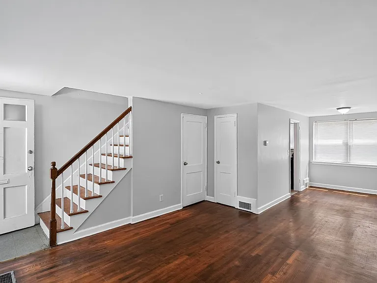 Colby Court - New Haven CT — Photo 5