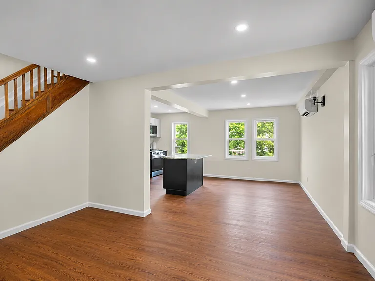 731 Humboldt St — Photo 10