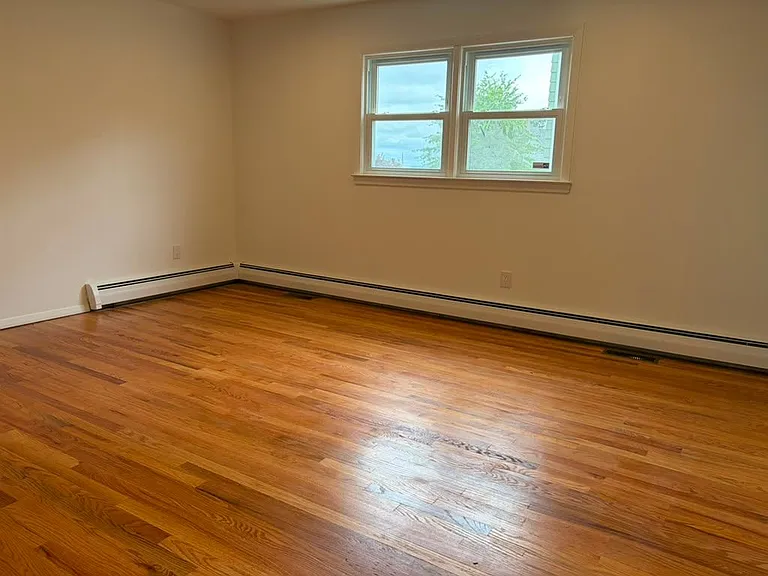 426 Broad St #1 — Photo 5