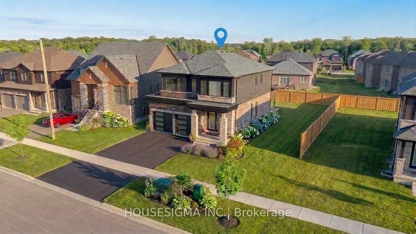4 bed, $2,850 — Photo 1