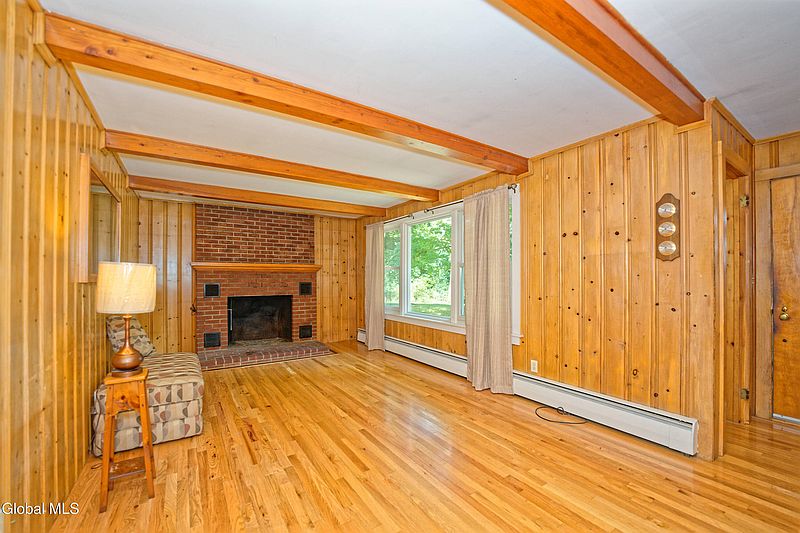 4th image of 497 Garfield Road