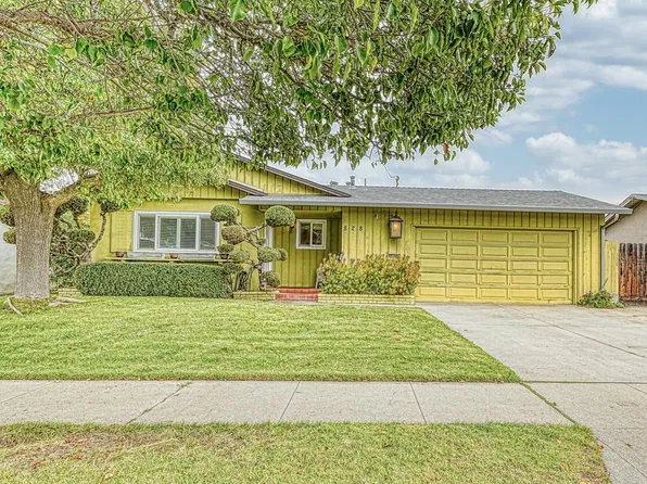 828 Bedford Dr, Salinas, CA 93901