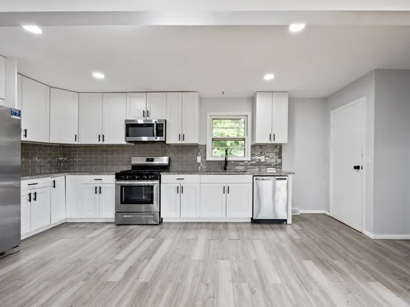 456 North Walnut Street, Waterbury, CT 06704