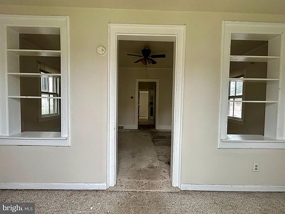 3rd image of 132 S Main St