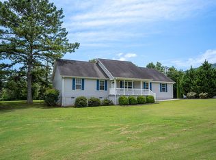 185 Valley Estates Dr, Trenton, GA 30752