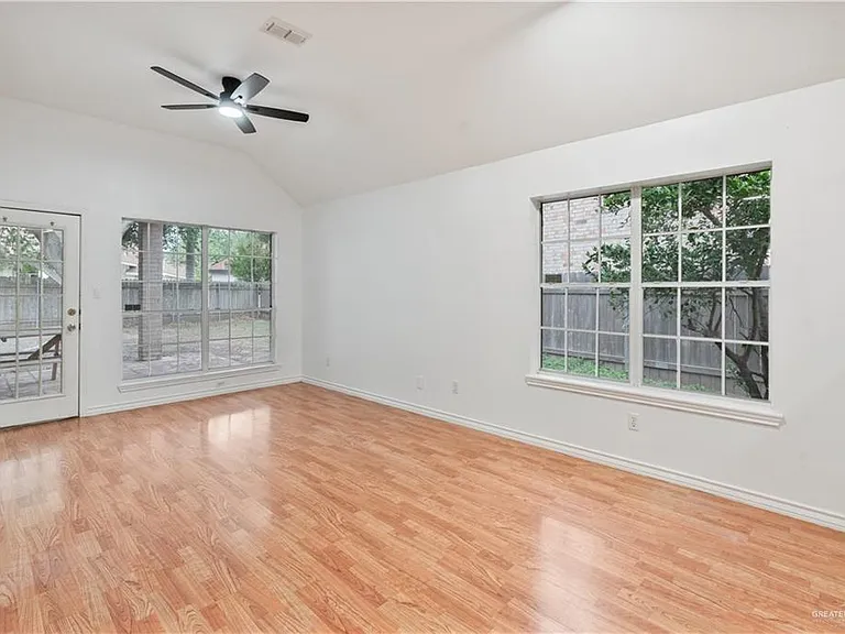 1013 N 47th St — Photo 5