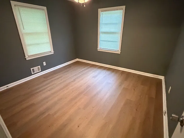 5696 Brenda Dr SW — Photo 4