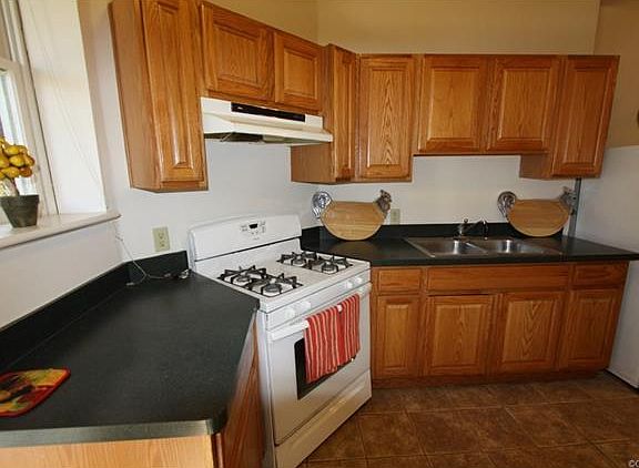 3rd image of 1517 Floyd Ave