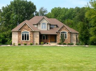 1525 Tesla Ct, Sycamore, IL 60178