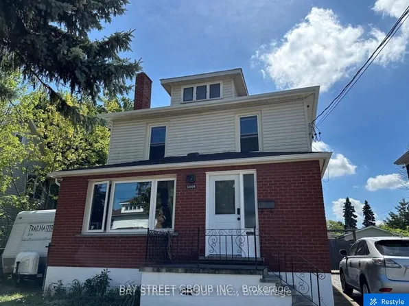 5066 Willmott St, Niagara Falls, ON L2E 2A1