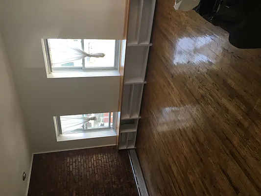 Rented by Melissa Conanan, LREB | media 6