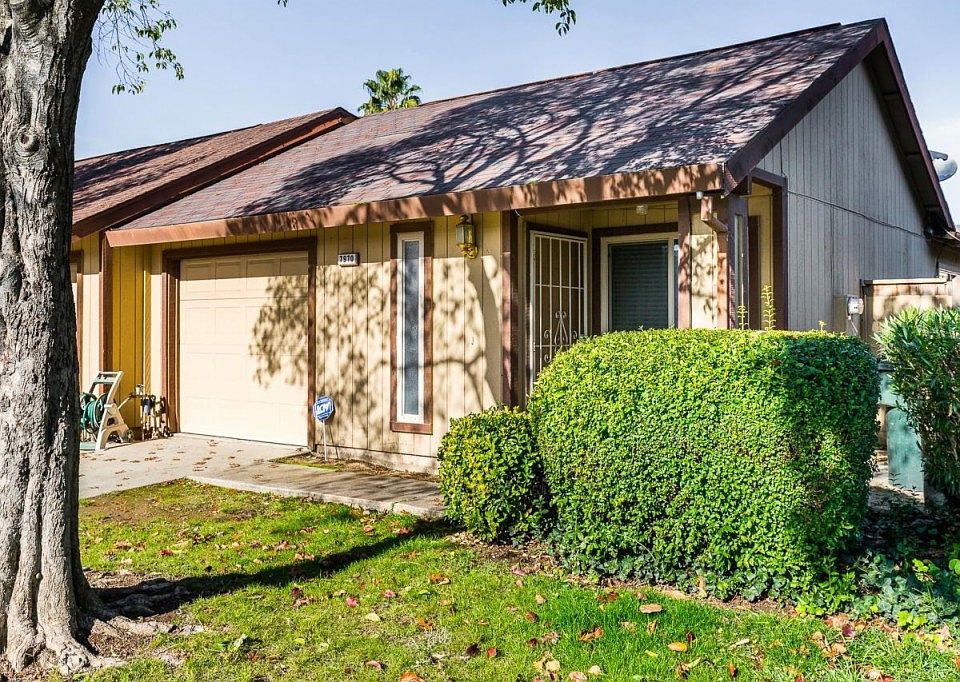 1st image of 7970 Orchard Woods Cir