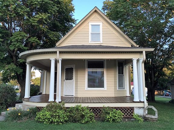 3rd image of 929 Vine St