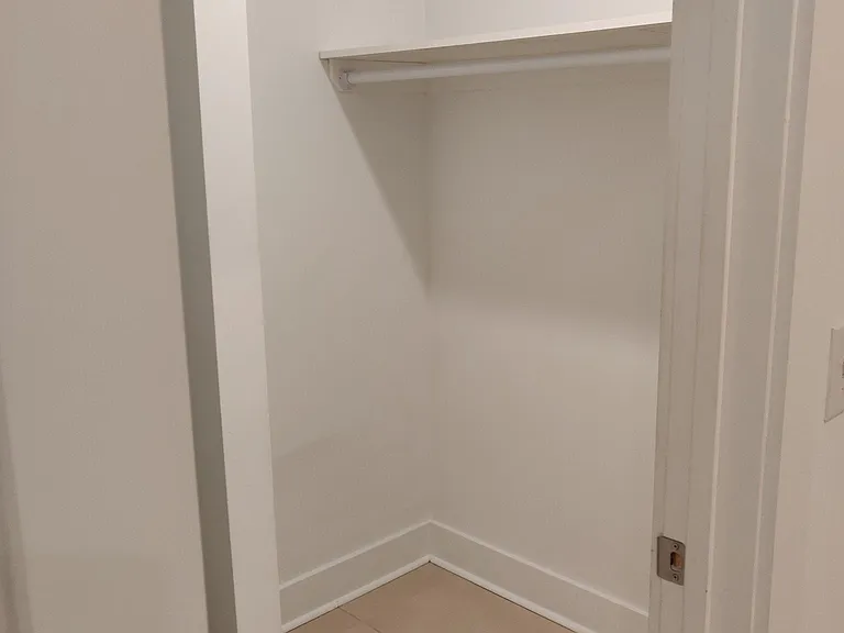 1327 N Franklin St #1 — Photo 17