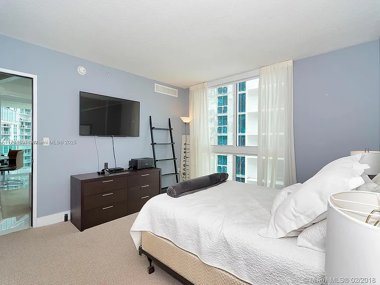 250 Sunny Isles Blvd #31403 — Photo 9