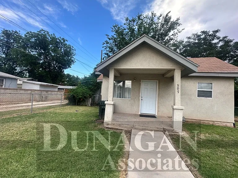 507 W Hagerman St — Photo 1