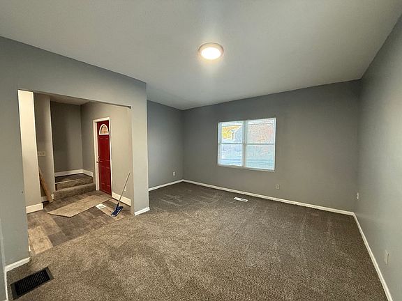 5th image of 2110 Lyndale Ave N