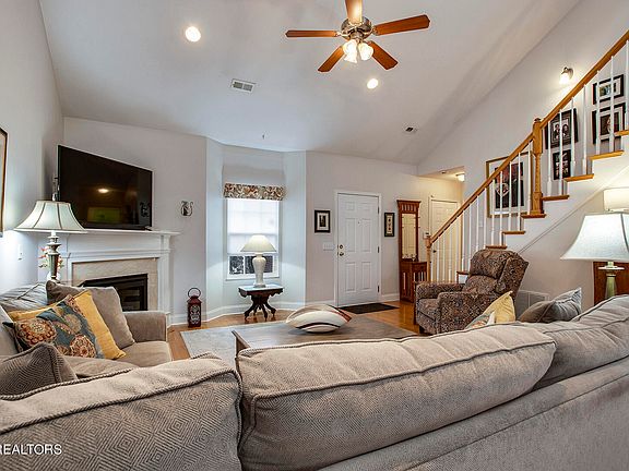 5th image of 2209 Lucado Way