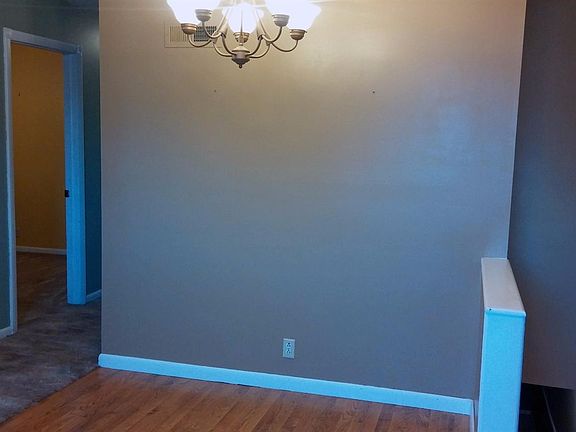 4th image of 737 Willow Dr