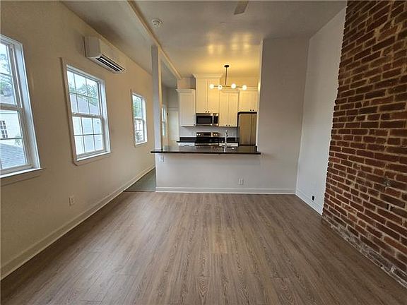 4th image of 1121 Antonine St #2D
