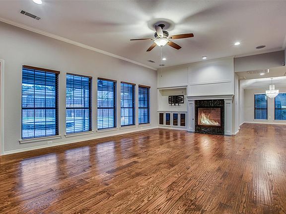 4th image of 909 Sunningdale Cir