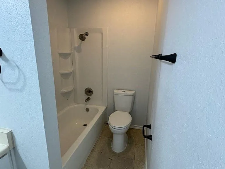 6303 Waddesdon Wood #6303 — Photo 10