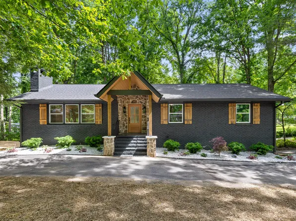 1100 Crown Point Rd W, Signal Mountain, TN 37377