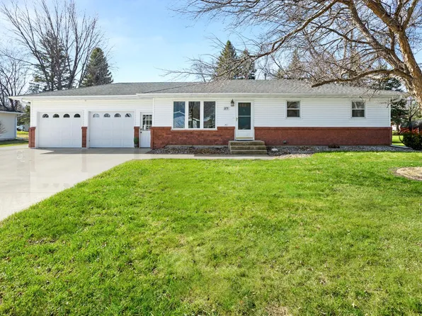 275 Crescent Dr, Breckenridge, MN 56520