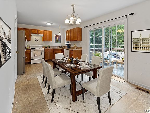 2nd image of 22512 Sorrell Ln