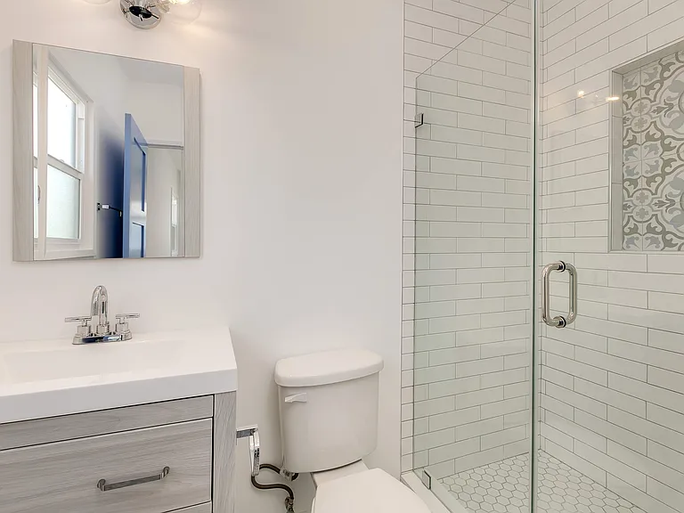 2075 Pine Ave #2075 — Photo 7