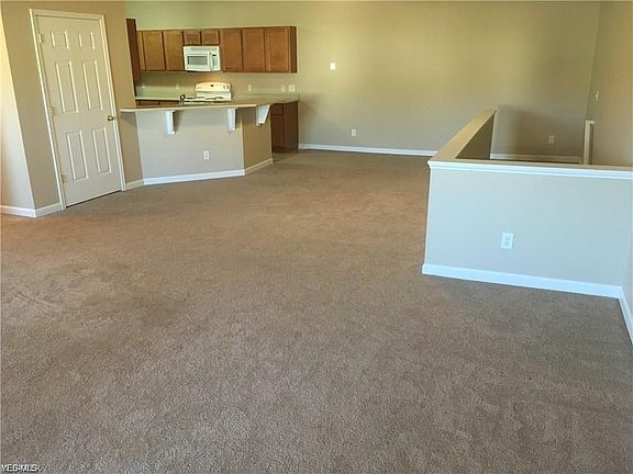 4th image of 522 Robinwood Ln #522E