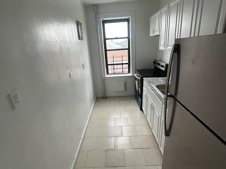 1544 Gillespie Ave #3D — Photo 8