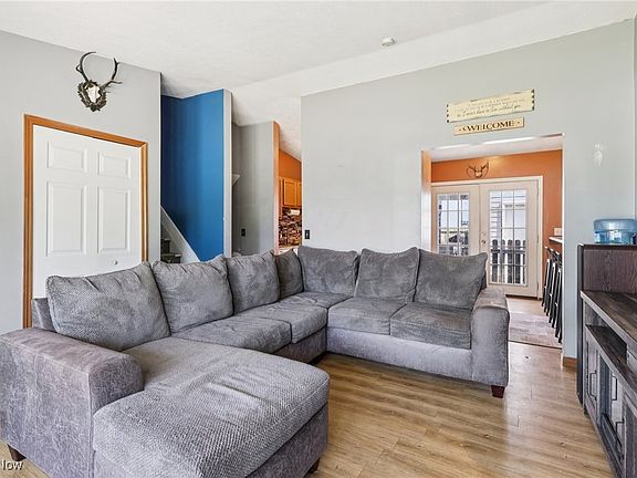 3rd image of 4719 Norfolk Ave