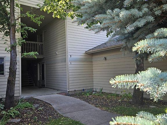 2nd image of 10 S Yellowstone Ave Unit 1